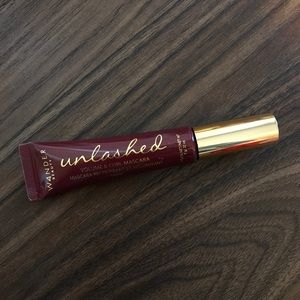 Wander Beauty Unlashed Volume & Curl Mascara